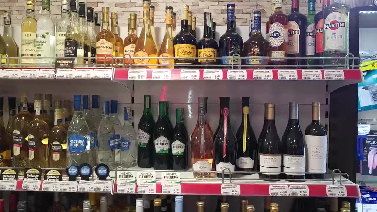 Супермаркети Равда — видео 25 от магазина